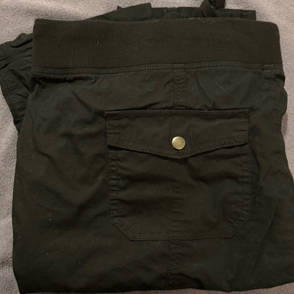 Torrid Cropped Cargo Pants - Picture 7 of 8